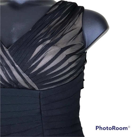 ADRIANNA PAPELL Black/Cream V-neck Formal  Mini Dress Sz 2 - Picture 4 of 6